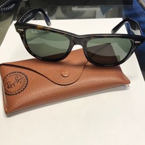 Ray-Ban Original Wayfarer RB2140